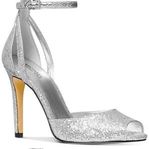 💥💥MICHAEL Michael Kors Womens Kimberly Silver Ankle Strap Sandals